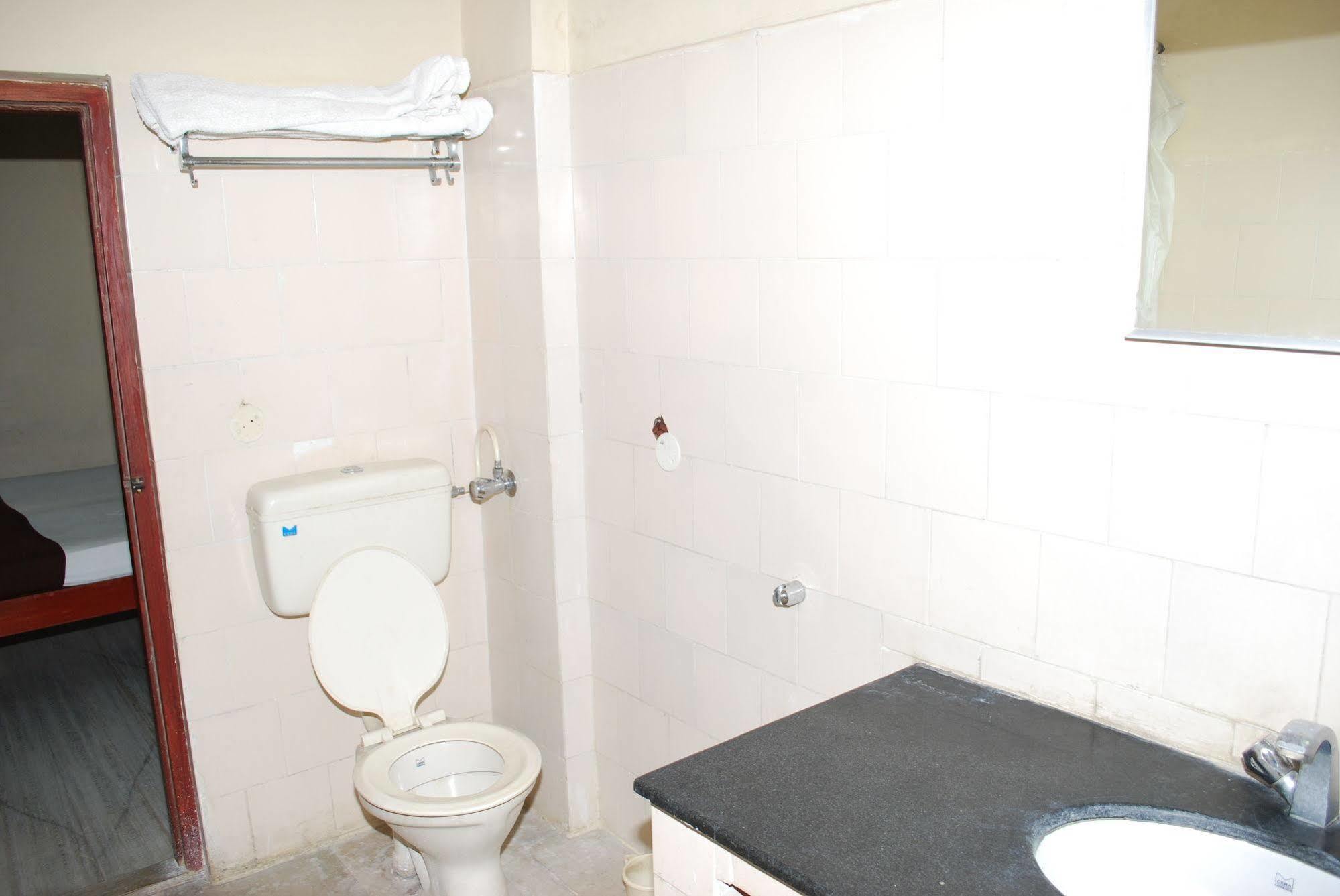 Sri Sai Residency Tirupati Exterior foto
